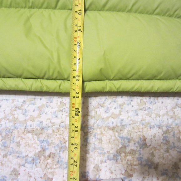 MEC Down Vest Boys Size 12 - Picture 6 of 6